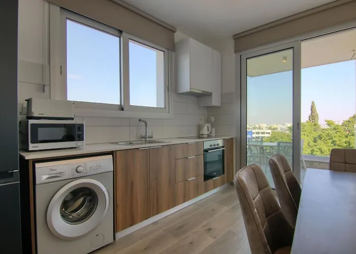 Phaedrus Living Coral Suites Aquatic