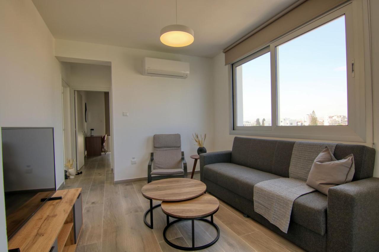 Phaedrus Living Coral Aquatic Apartment Larnaca