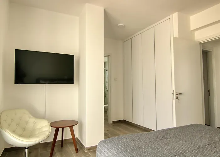 Phaedrus Living Coral Suites Aquatic