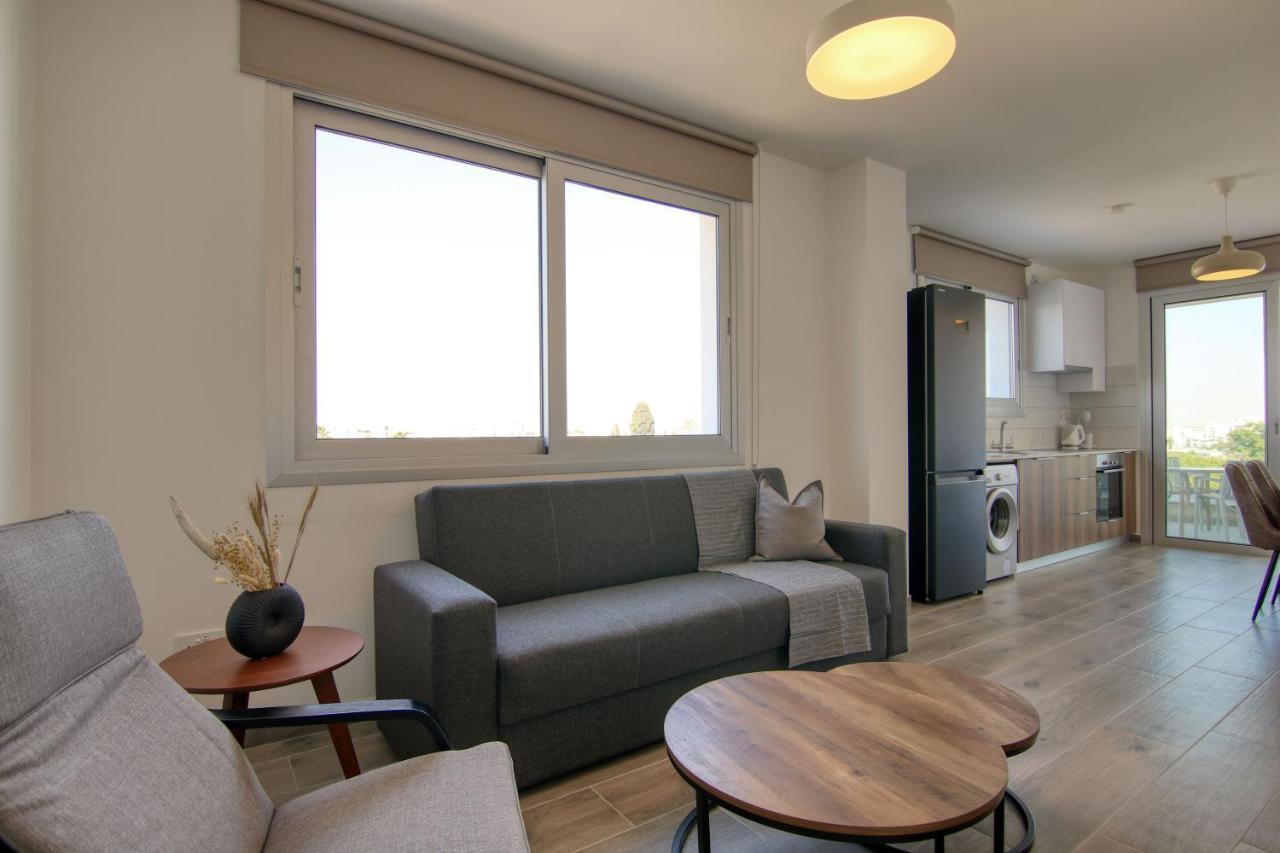 Phaedrus Living Coral Aquatic Larnaca